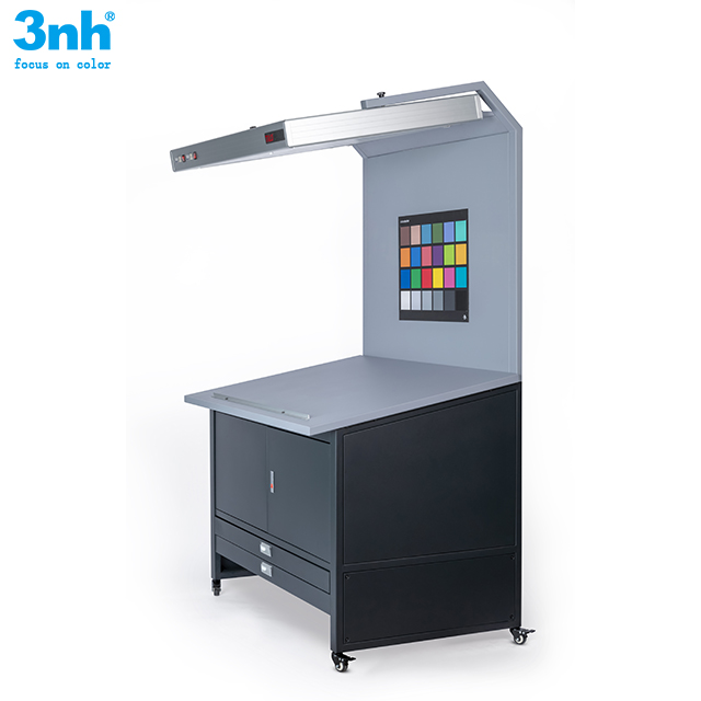 Stół biurkowy TILO CC120E z kolorowym źródłem światła: D50, D65, TL83 i szufladą