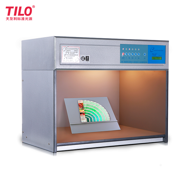 Standardowa kolorowa skrzynka oświetleniowa TILO P60 (6) z D65, TL84, CWF, U30 / TL83, UV, F / A, zastępująca szafę oceny koloru cac60